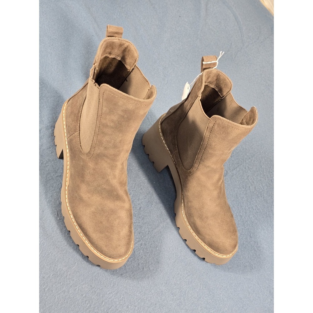 Dolce Vita Women's Slip On Rancher Ankle Chelsea Boot Size 9.5 Taupe Cute Comfy